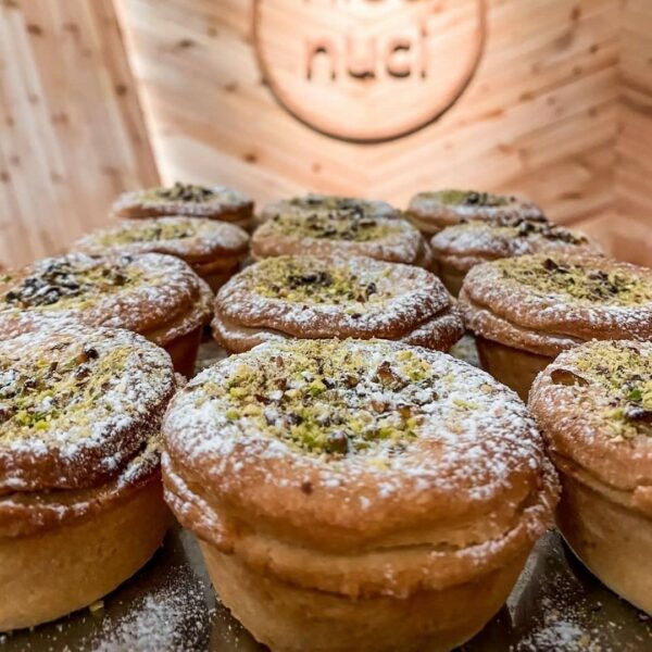 Dolce ripieno al pistacchio